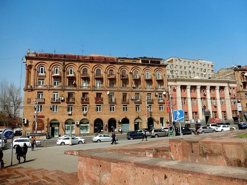 Apartment On Republic Square 耶烈万 外观 照片