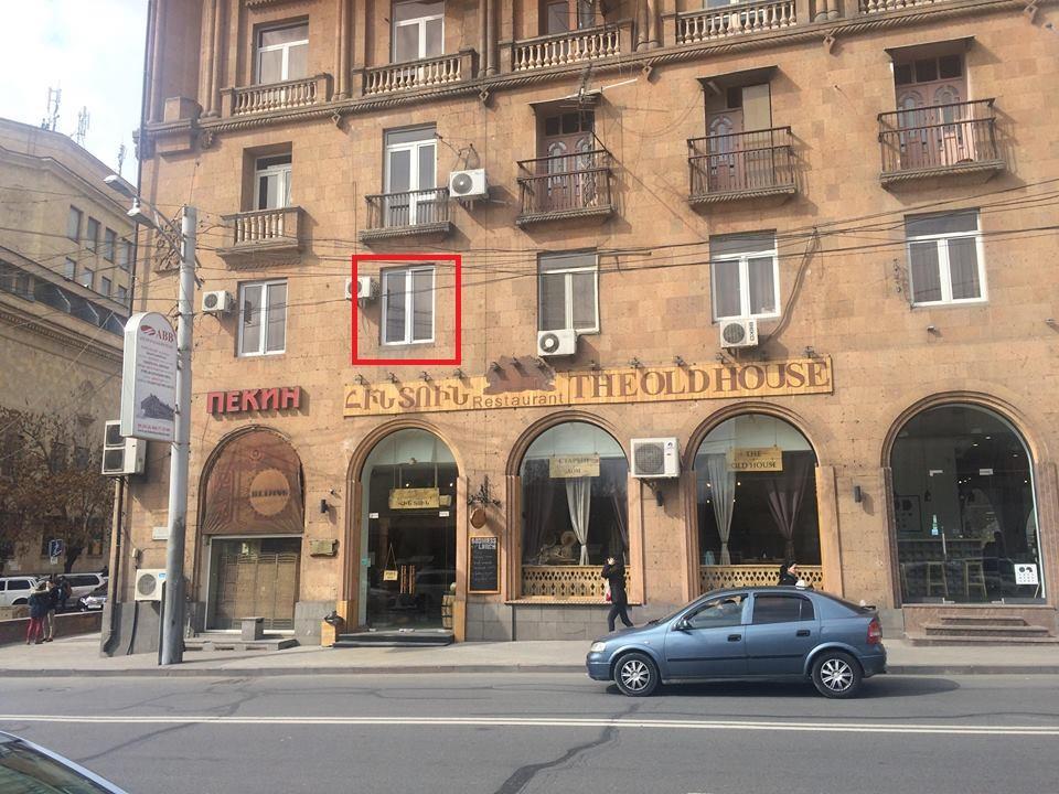 Apartment On Republic Square 耶烈万 外观 照片