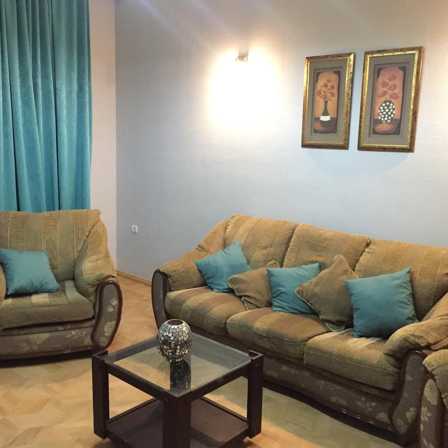 Apartment On Republic Square 耶烈万 外观 照片
