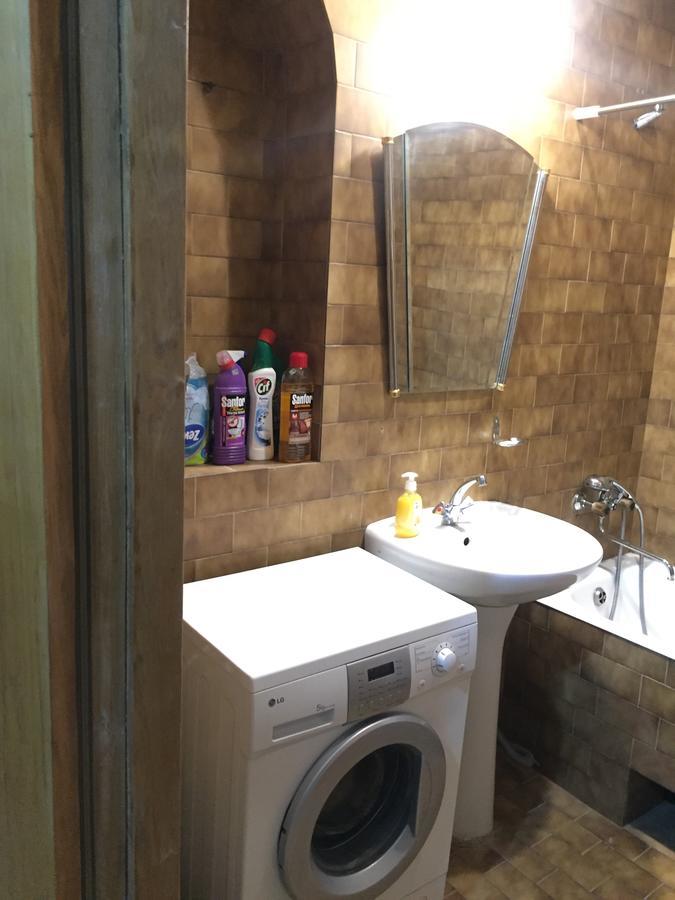 Apartment On Republic Square 耶烈万 外观 照片