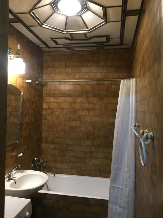 Apartment On Republic Square 耶烈万 外观 照片