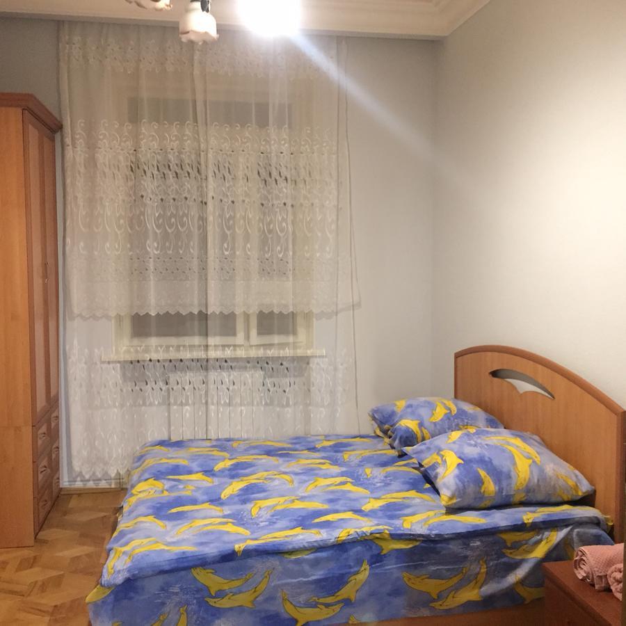 Apartment On Republic Square 耶烈万 外观 照片