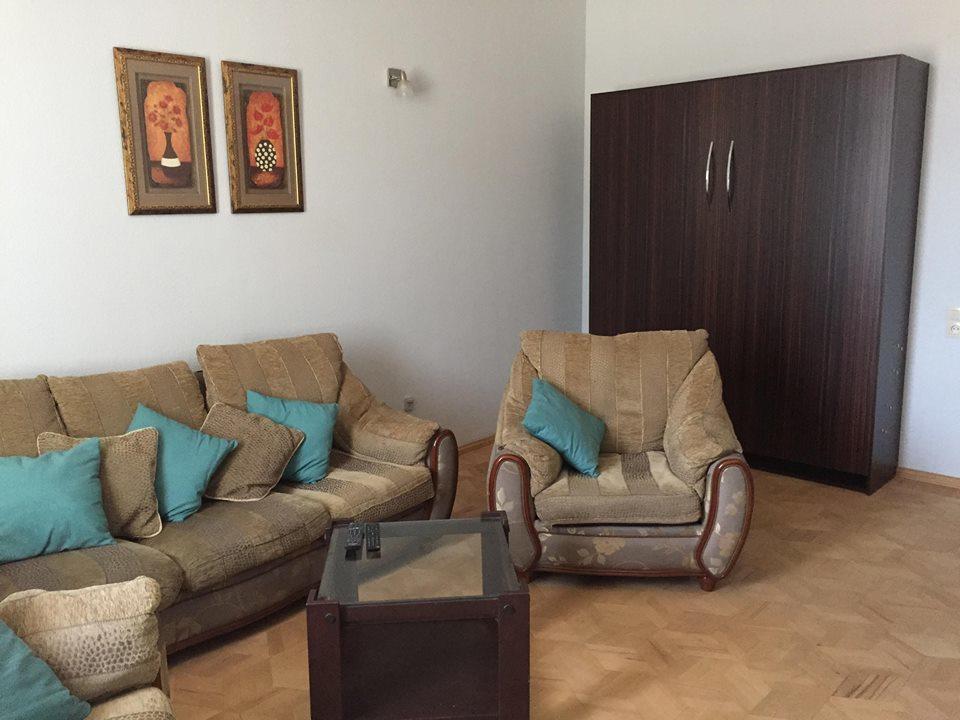 Apartment On Republic Square 耶烈万 外观 照片